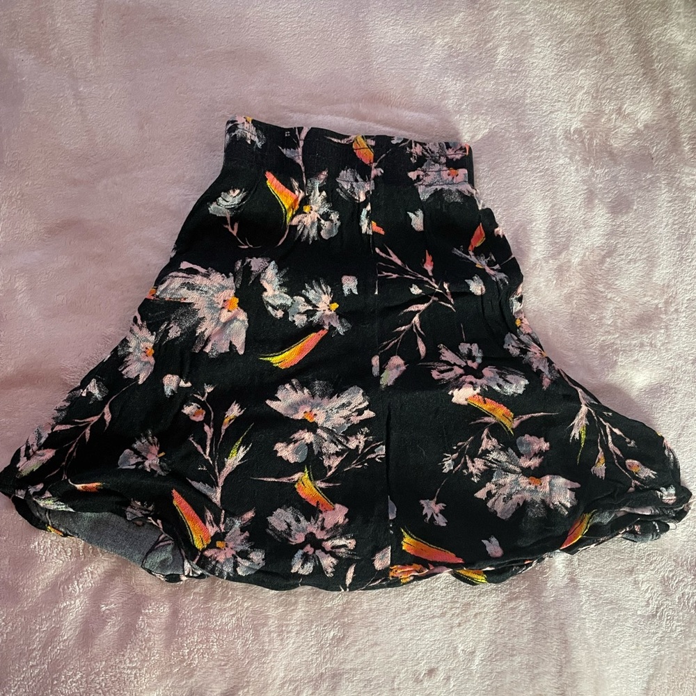 floral black shorts